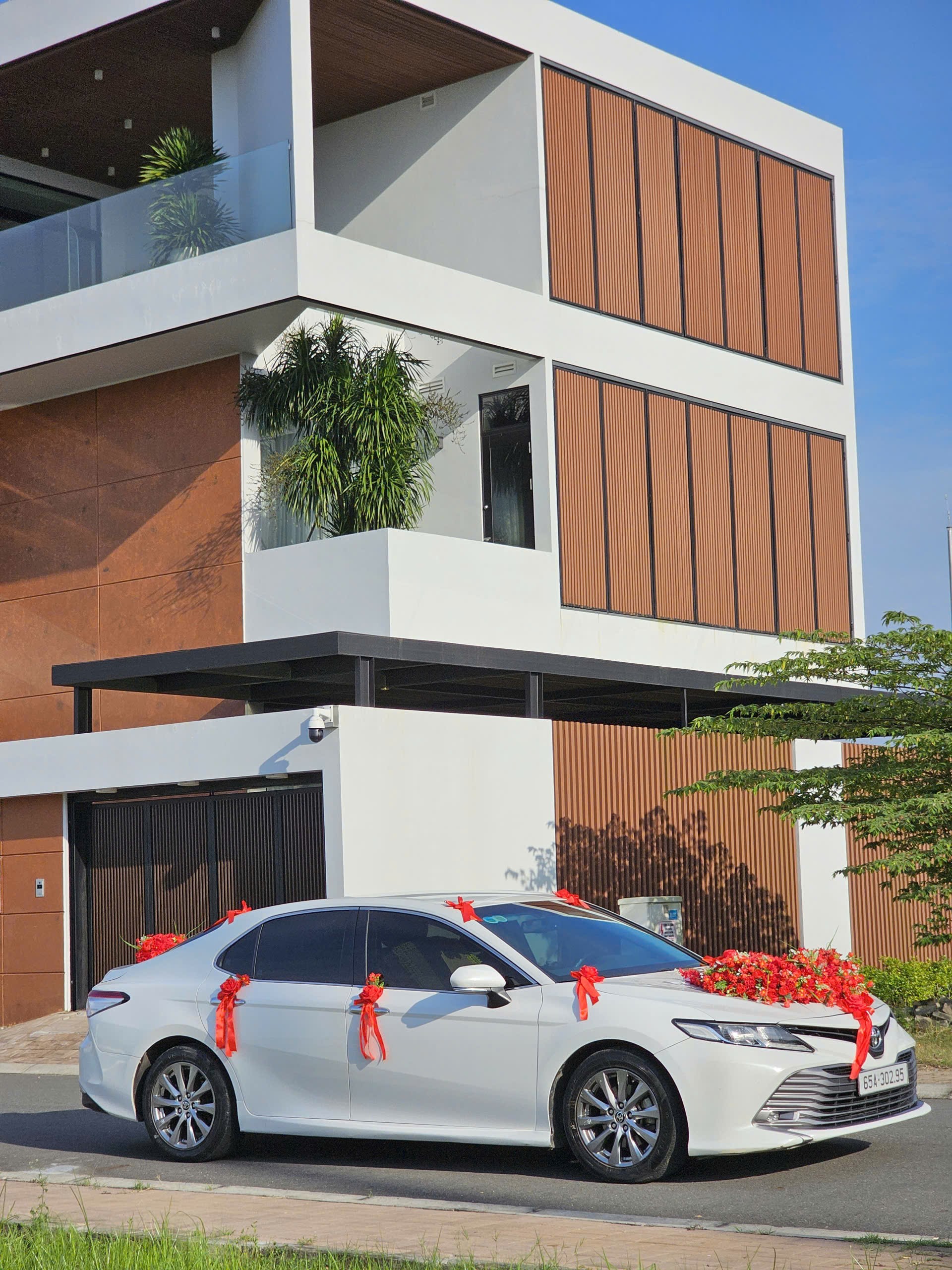 Kinh nghiệm thuê xe cưới an toàn hợp đồng thuê xe cưới