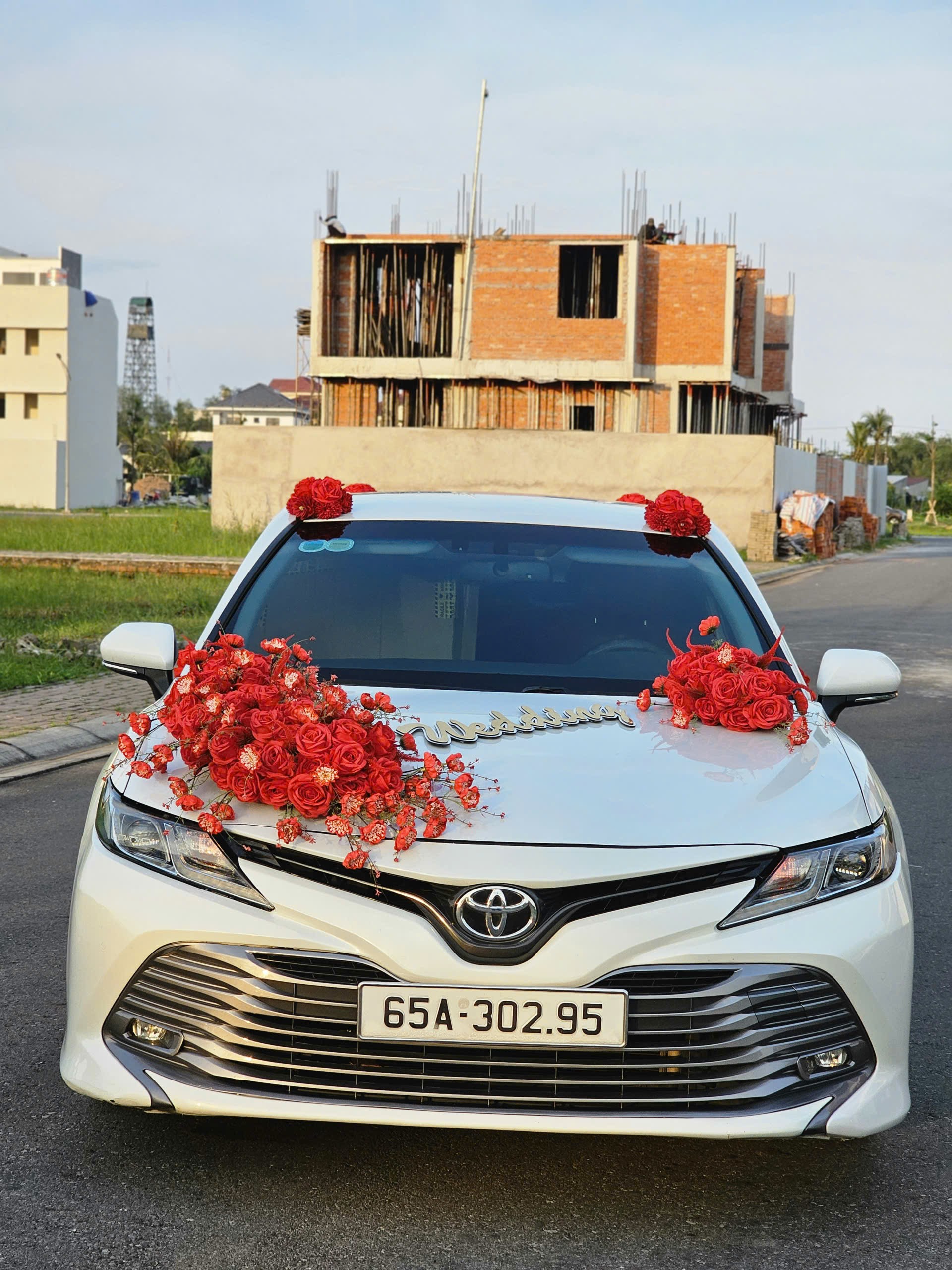 672e8e646902e65cbf13 Chuẩn bị thuê xe cưới mui trần