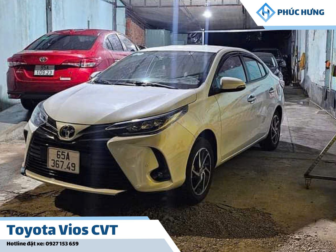 Xe Toyota Vios màu trắng, xe tự lái, sedan 4 chỗ, xe du lịch, xe cho thuê, xe hơi hiện đại.