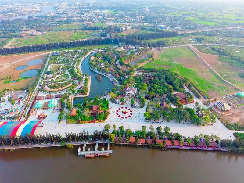 So sánh VinFast Lux A và Toyota Camry