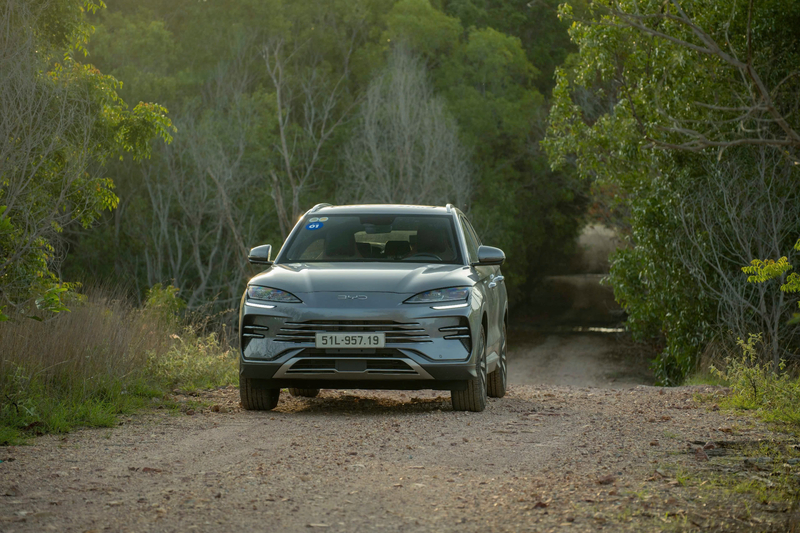 VinFast VF 5 Plus SUV điện màu đỏ